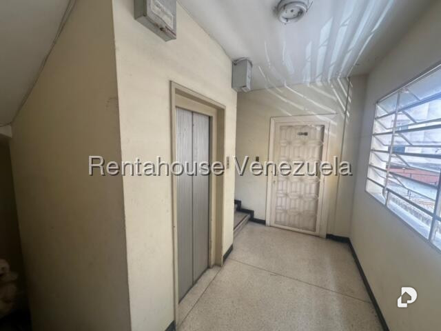Apartamento en Las Delicias de Sabana Grande, Caracas – 2