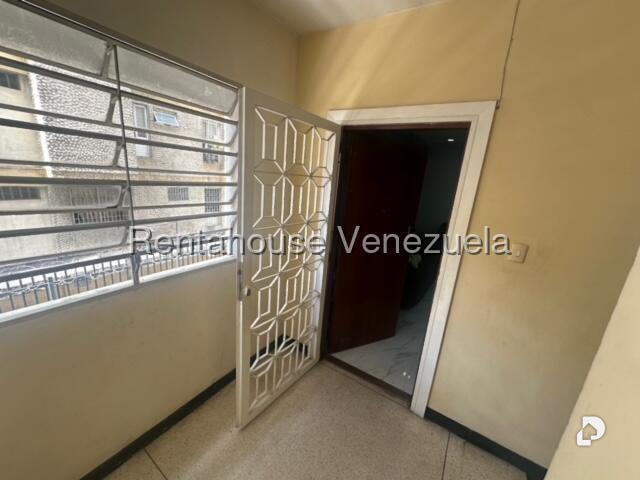 Apartamento en Las Delicias de Sabana Grande, Caracas – 3