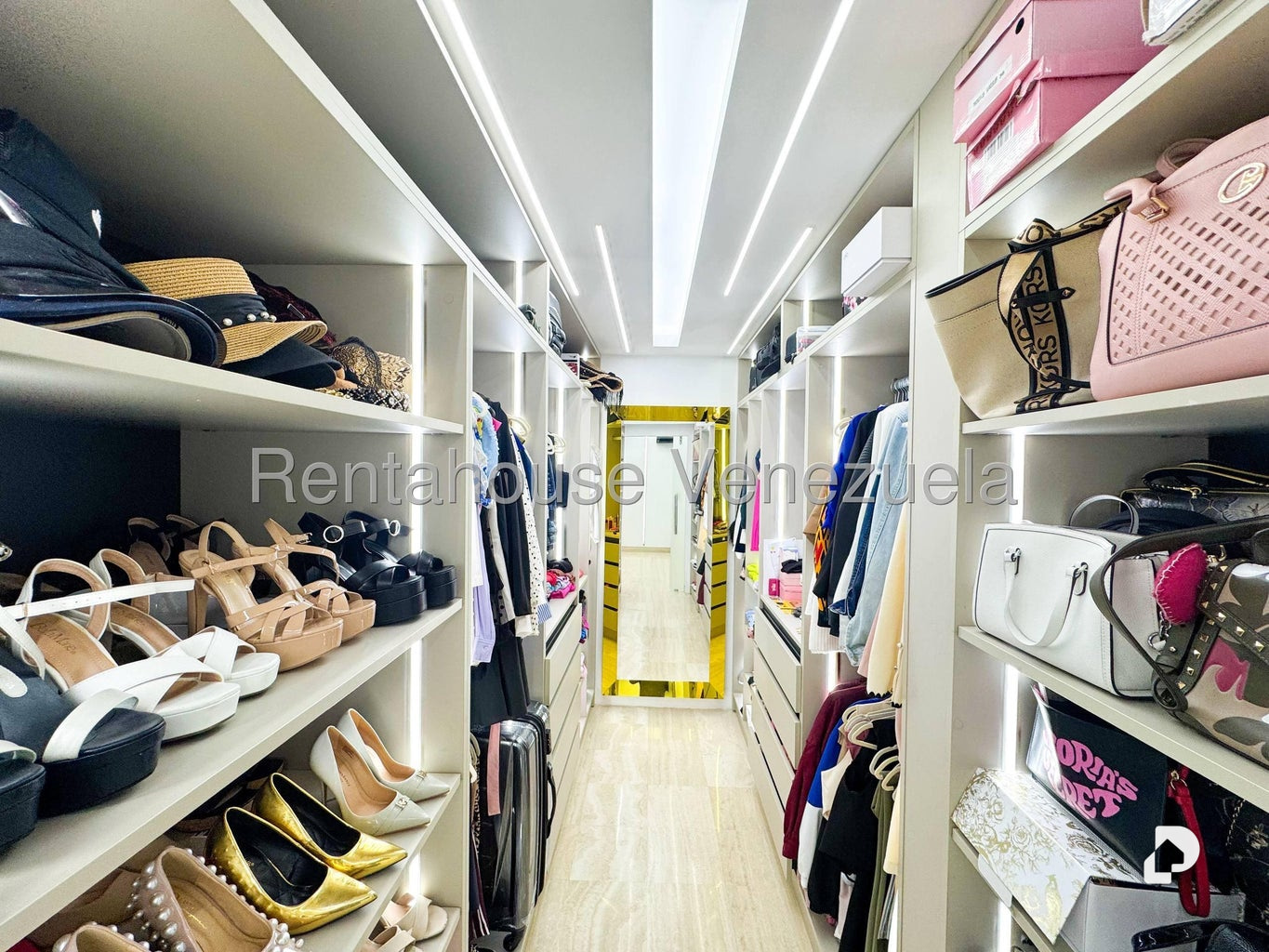 Apartamento en Las Mercedes, Caracas – 25