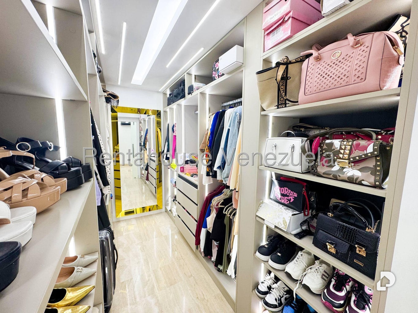 Apartamento en Las Mercedes, Caracas – 29