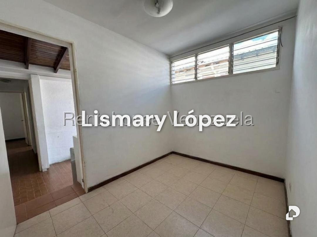 Casa en Alto Prado, Caracas – 38