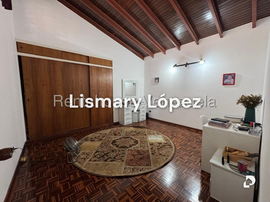 Casa en Alto Prado, Caracas – 27