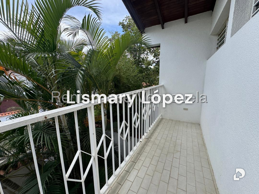 Casa en Alto Prado, Caracas – 24