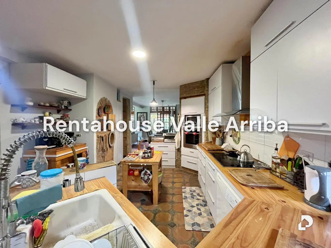 Casa en Oripoto, Caracas – 8