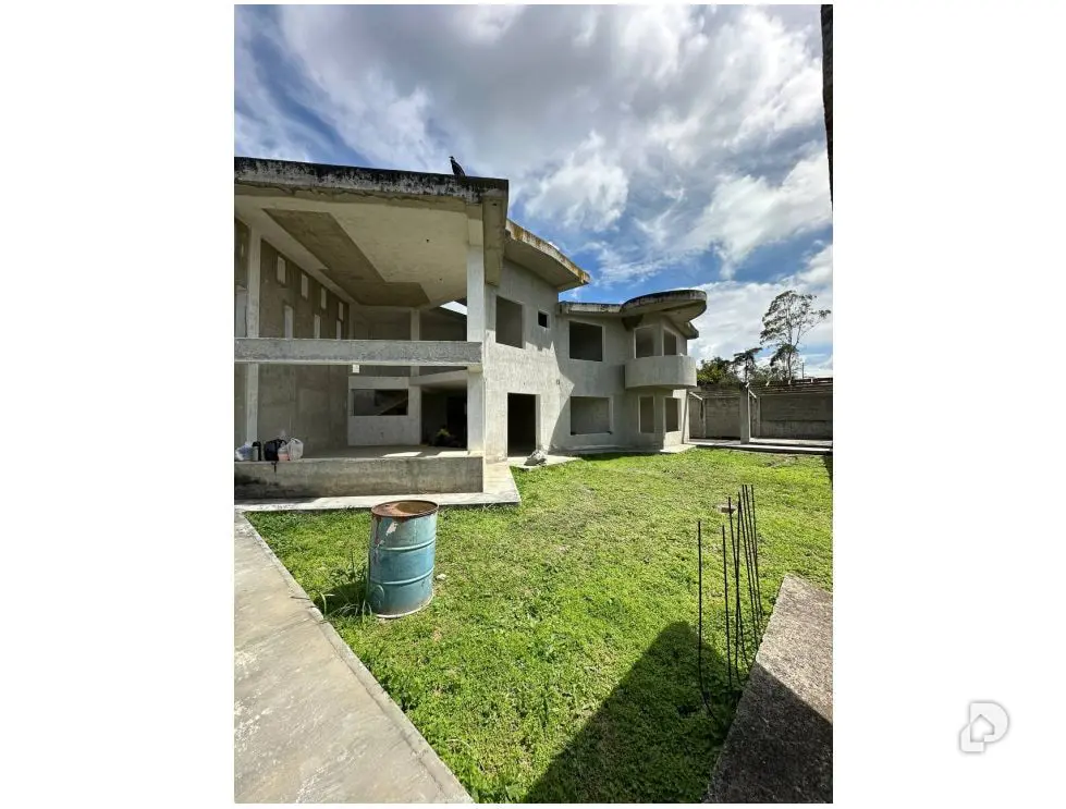 Casa en Los Castores, Altos Mirandinos – 2