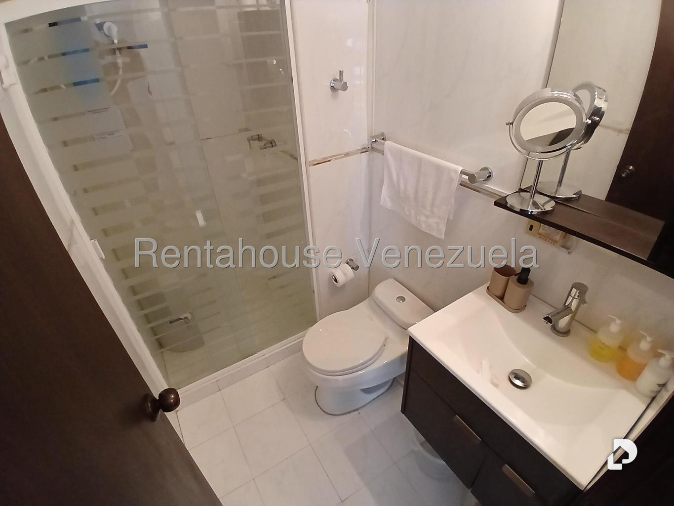 Apartamento en Los Naranjos Humboldt, Caracas – 12
