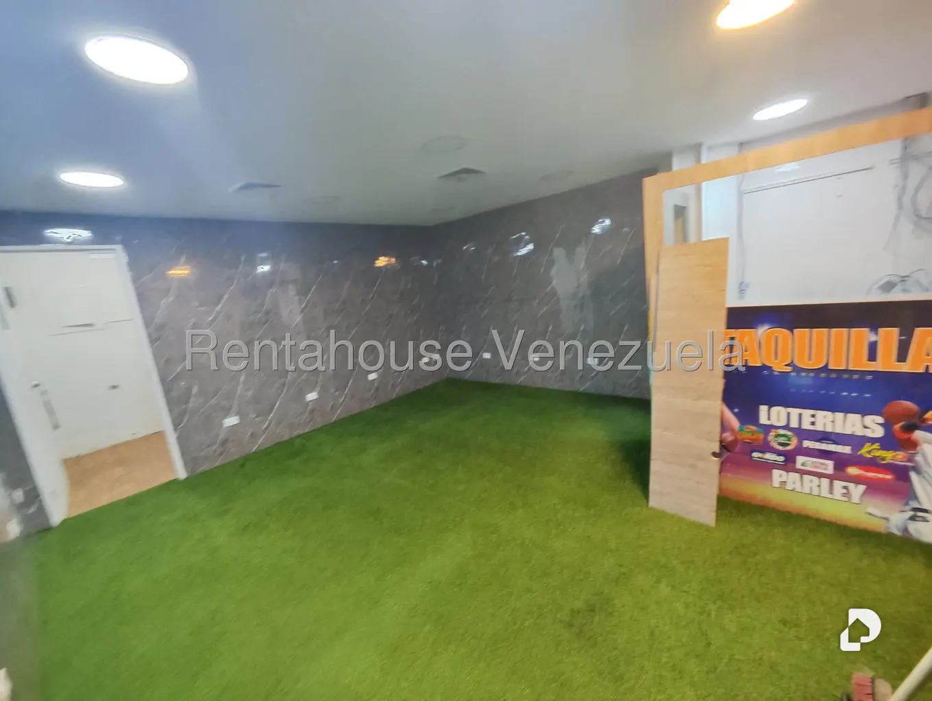 Local comercial en Prados del Este, Caracas