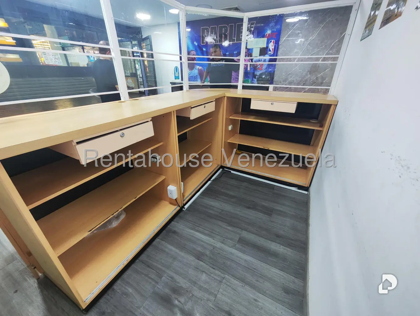 Local comercial en Prados del Este, Caracas