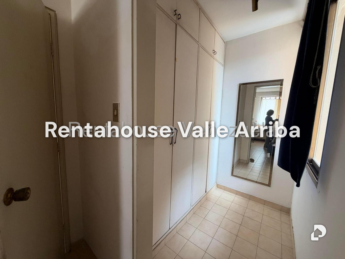 Apartamento en La Florida, Caracas – 24