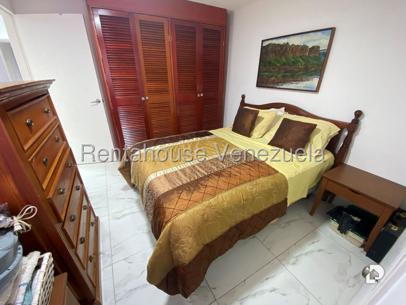 Apartamento en Santa Rosa de Lima, Caracas – 12