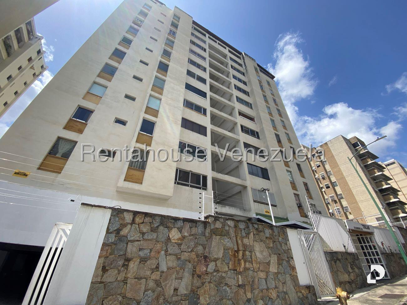 Apartamento en Santa Rosa de Lima, Caracas – 1