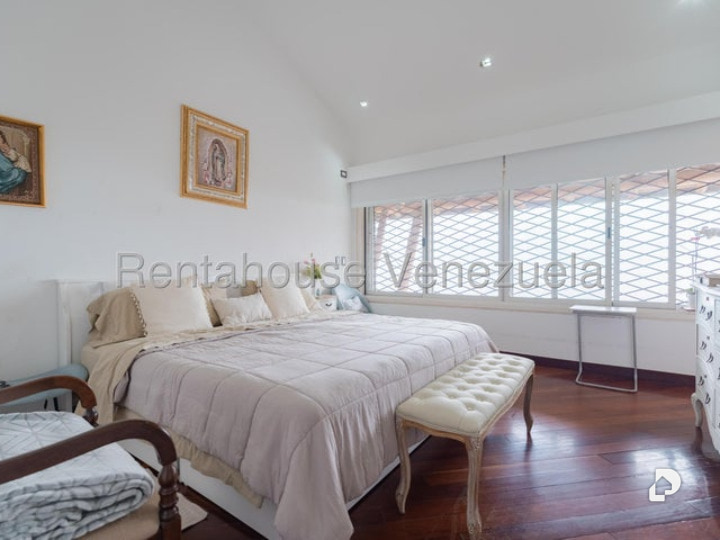 House in Alto Hatillo, Caracas – 11
