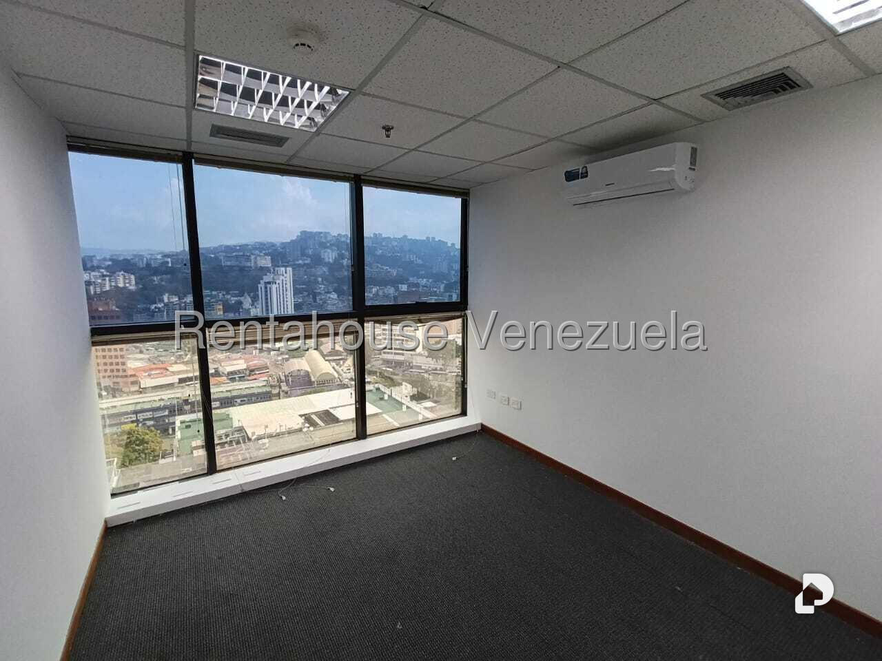 Oficina en El Bosque, Caracas – 21