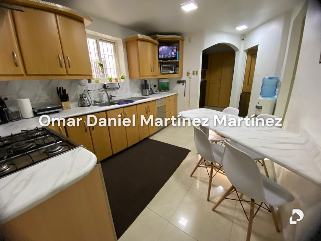 Casa en Urbanización Andrés Bello, Maracay – 2