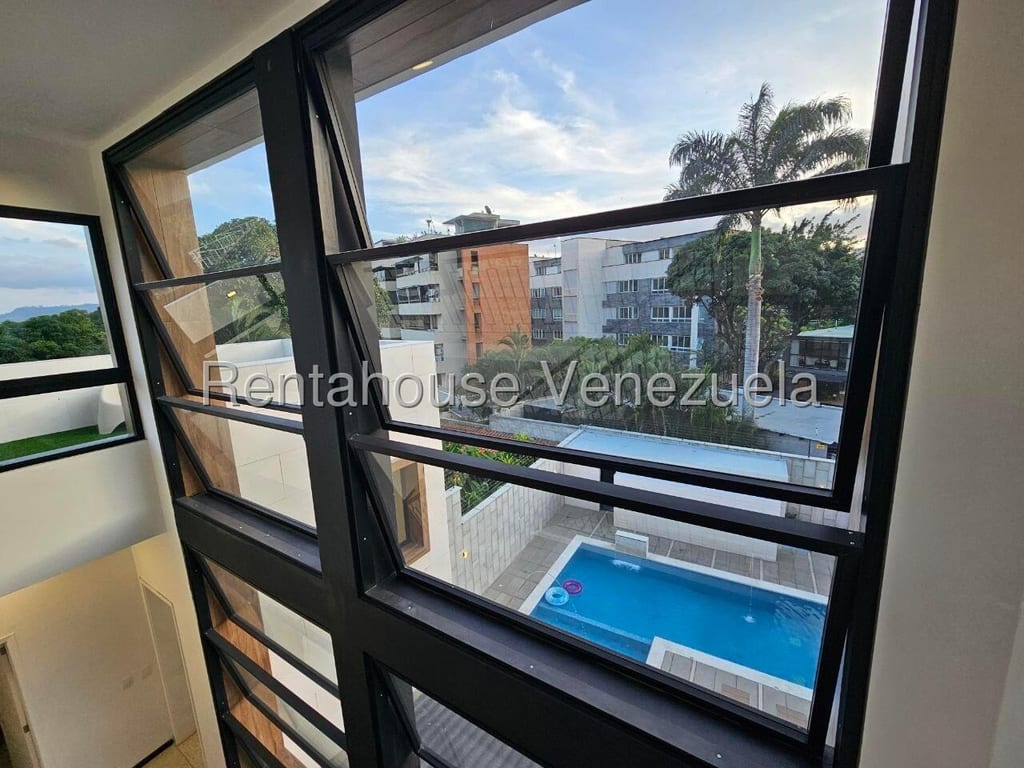 Casa en Altamira, Caracas - 1