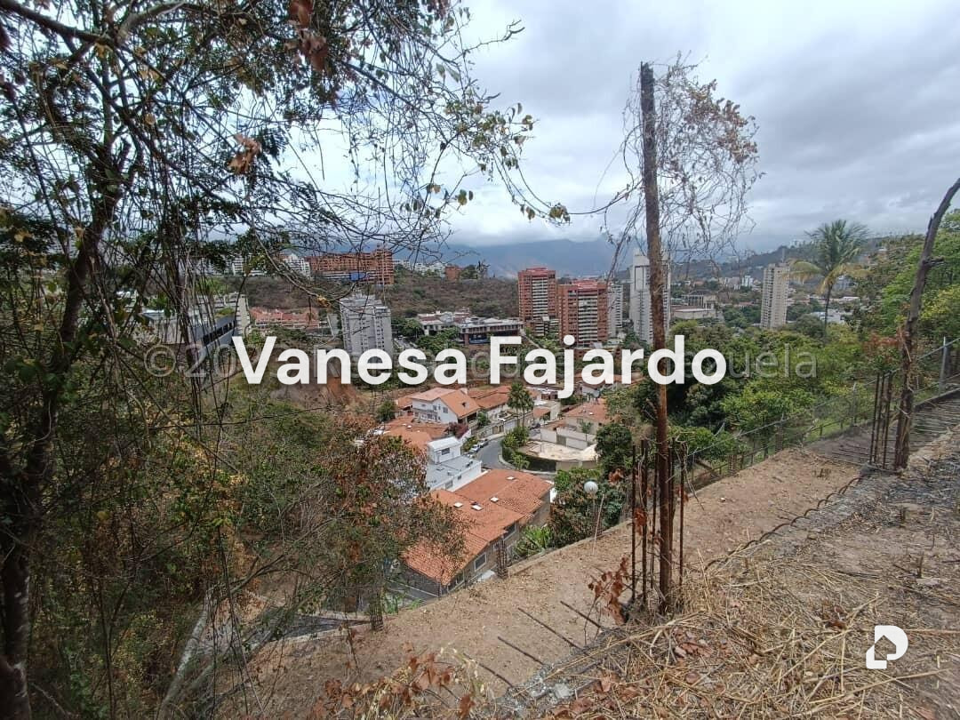 Terreno en Santa Fe Norte, Caracas – 15