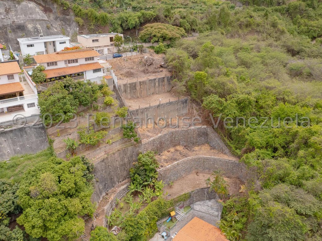 Terreno en Santa Fe Norte, Caracas - 1