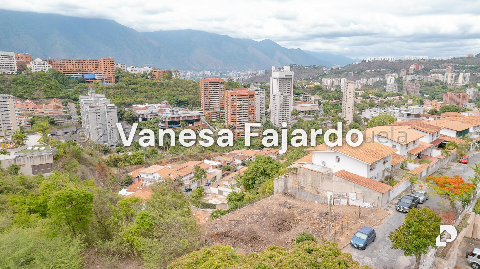 Terreno en Santa Fe Norte, Caracas – 2