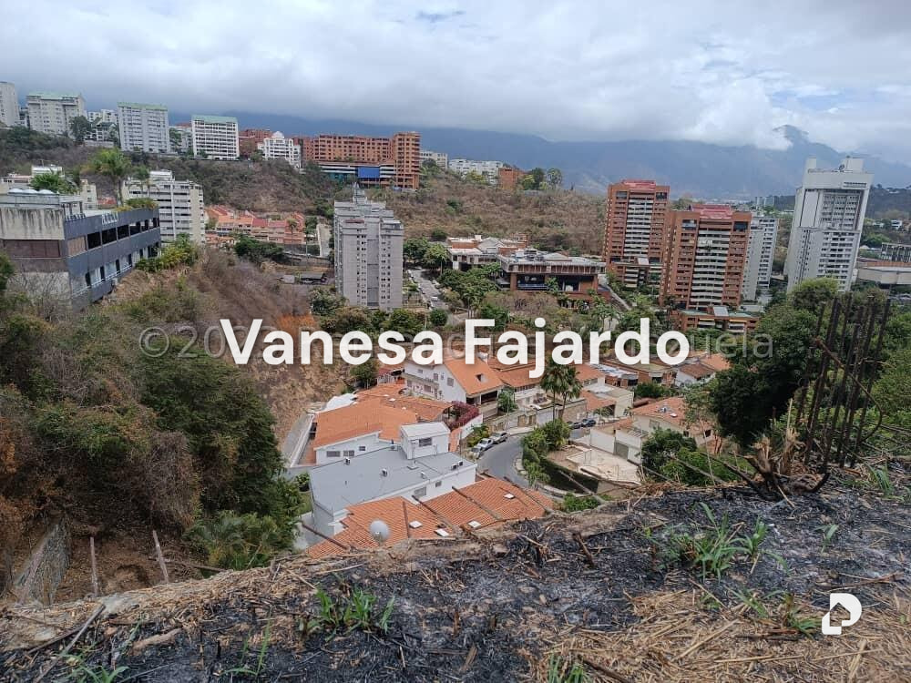 Terreno en Santa Fe Norte, Caracas – 17