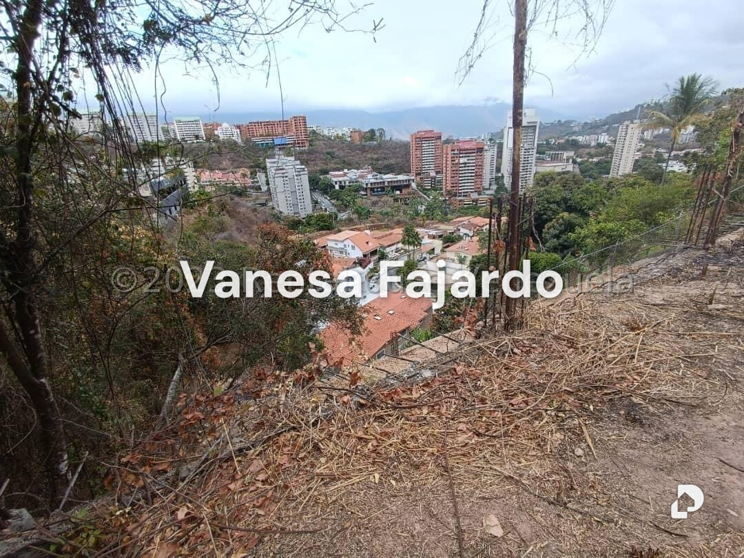 Terreno en Santa Fe Norte, Caracas – 12