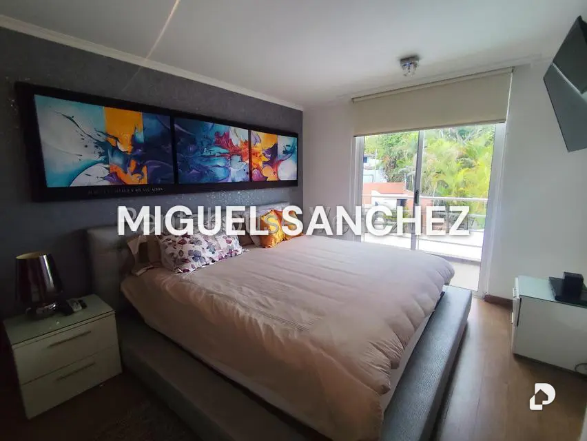 Casa en Lomas de La Laguntia, Caracas – 23