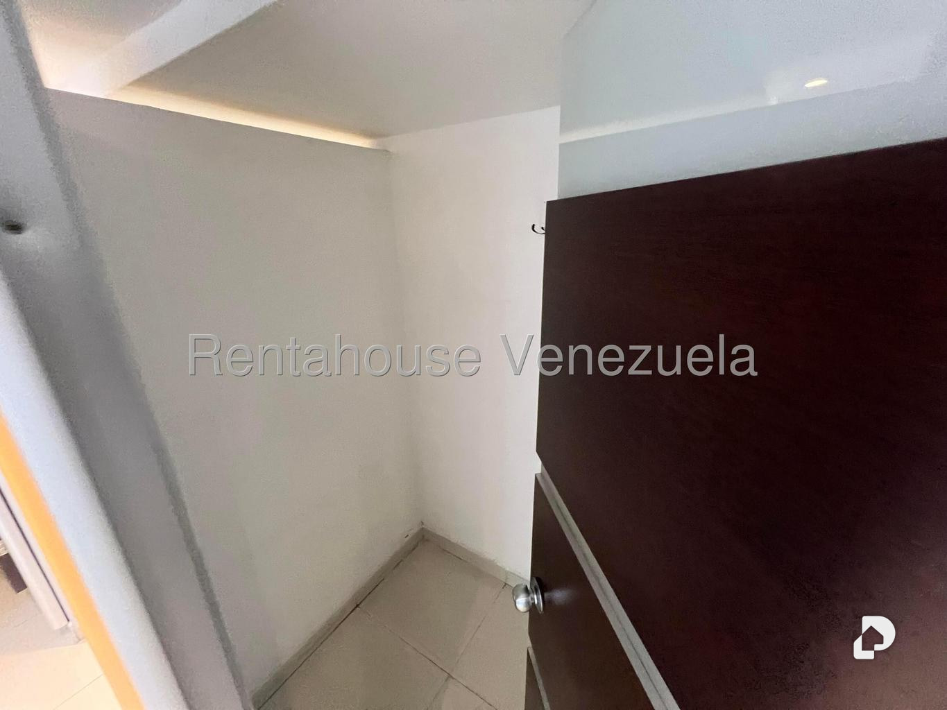 Local comercial en Las Mercedes, Caracas – 8