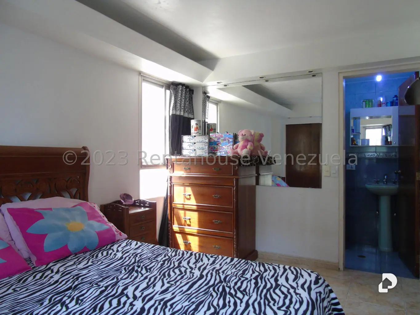 Apartamento en San Bernardino, Caracas – 21