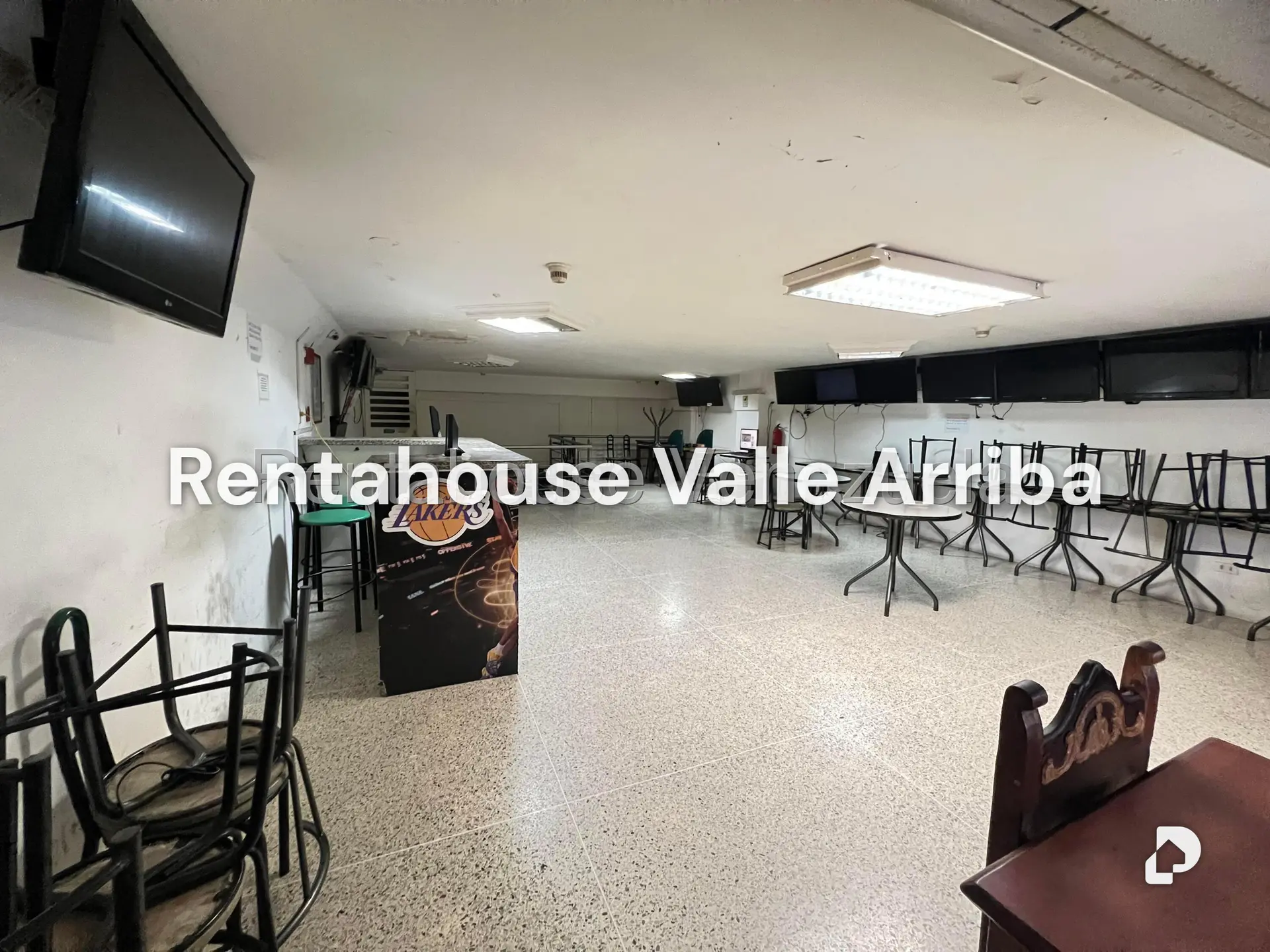 Local comercial en Parroquia La Candelaria, Caracas – 20