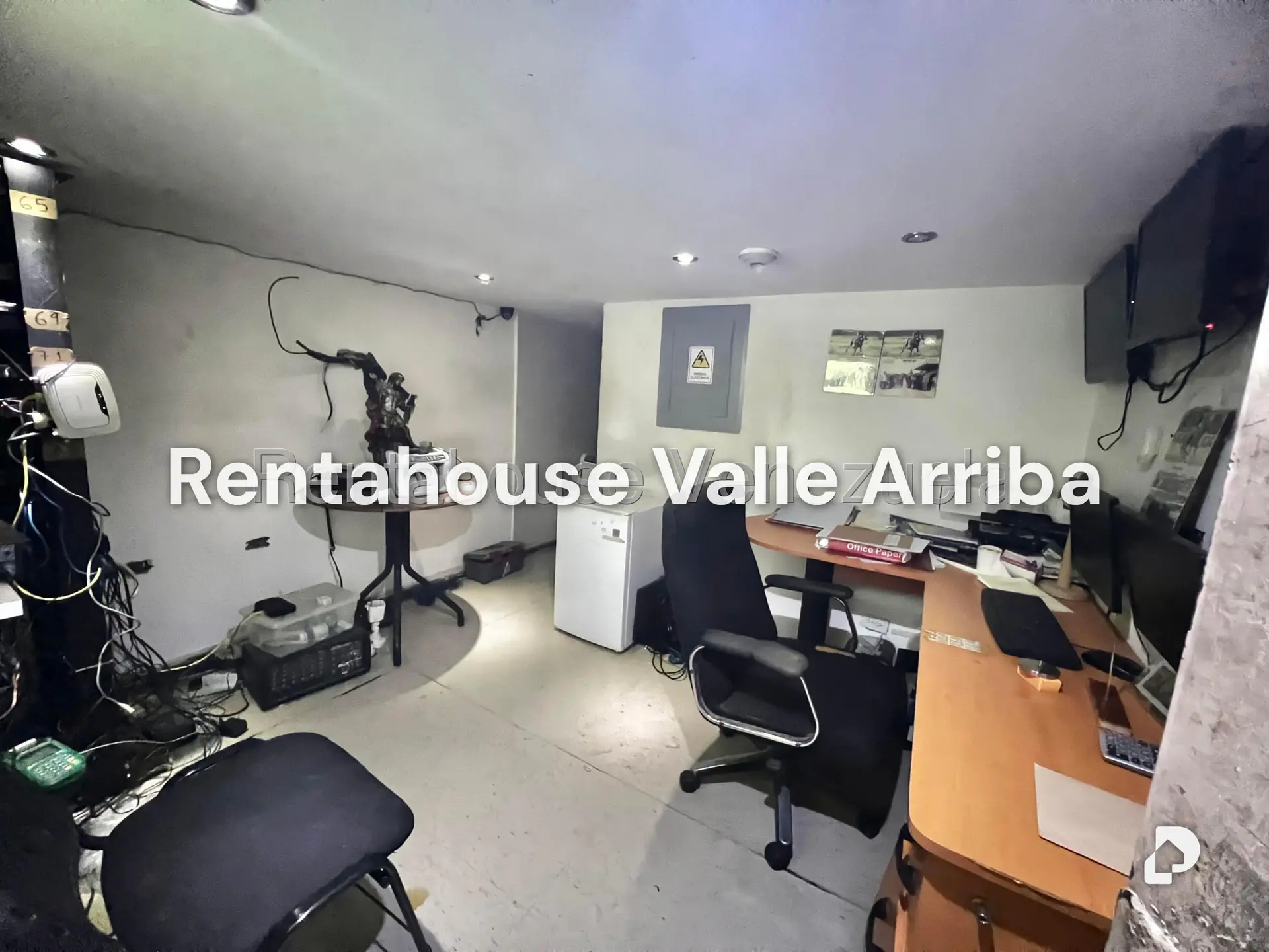 Local comercial en Parroquia La Candelaria, Caracas – 22