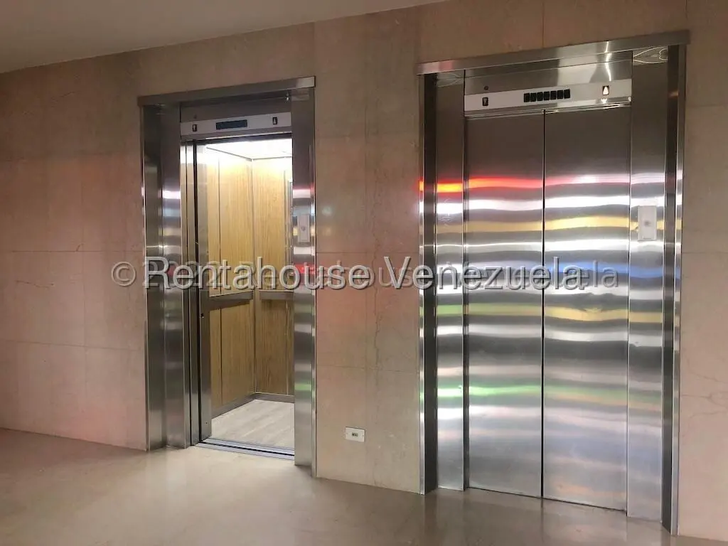 Apartment in Santa Rosa de Lima, Caracas - 1