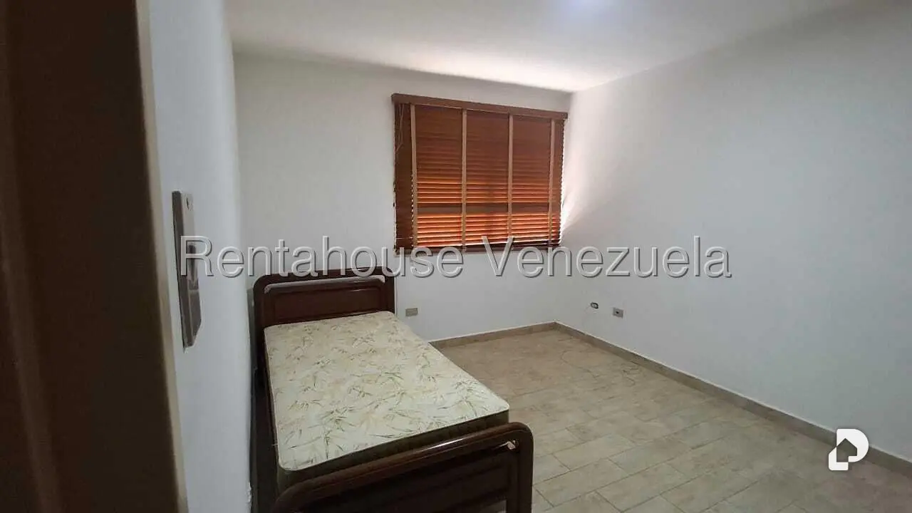 Apartamento en Cumbres de Curumo, Caracas – 12