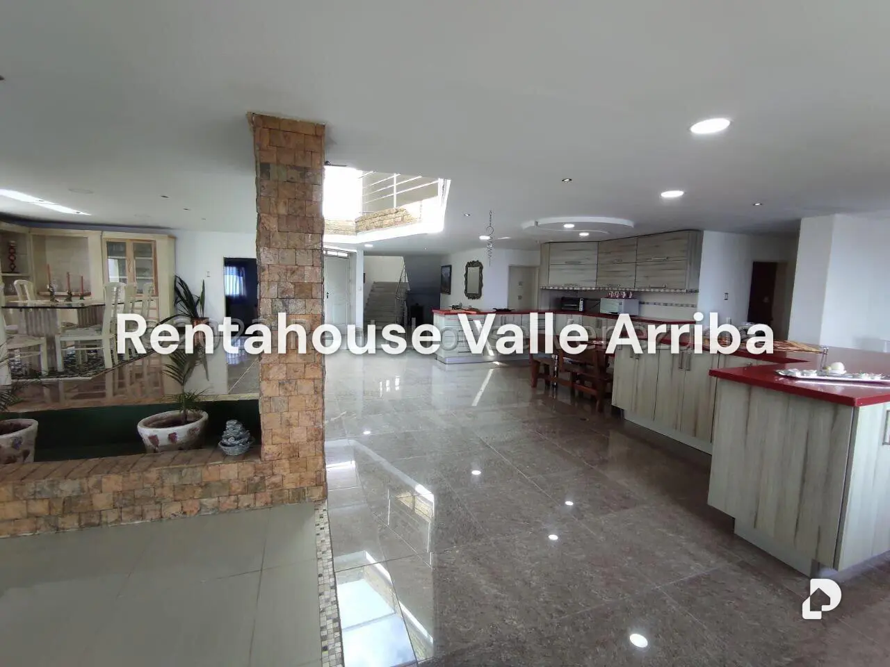 Casa en Los Guayabitos, Caracas – 12
