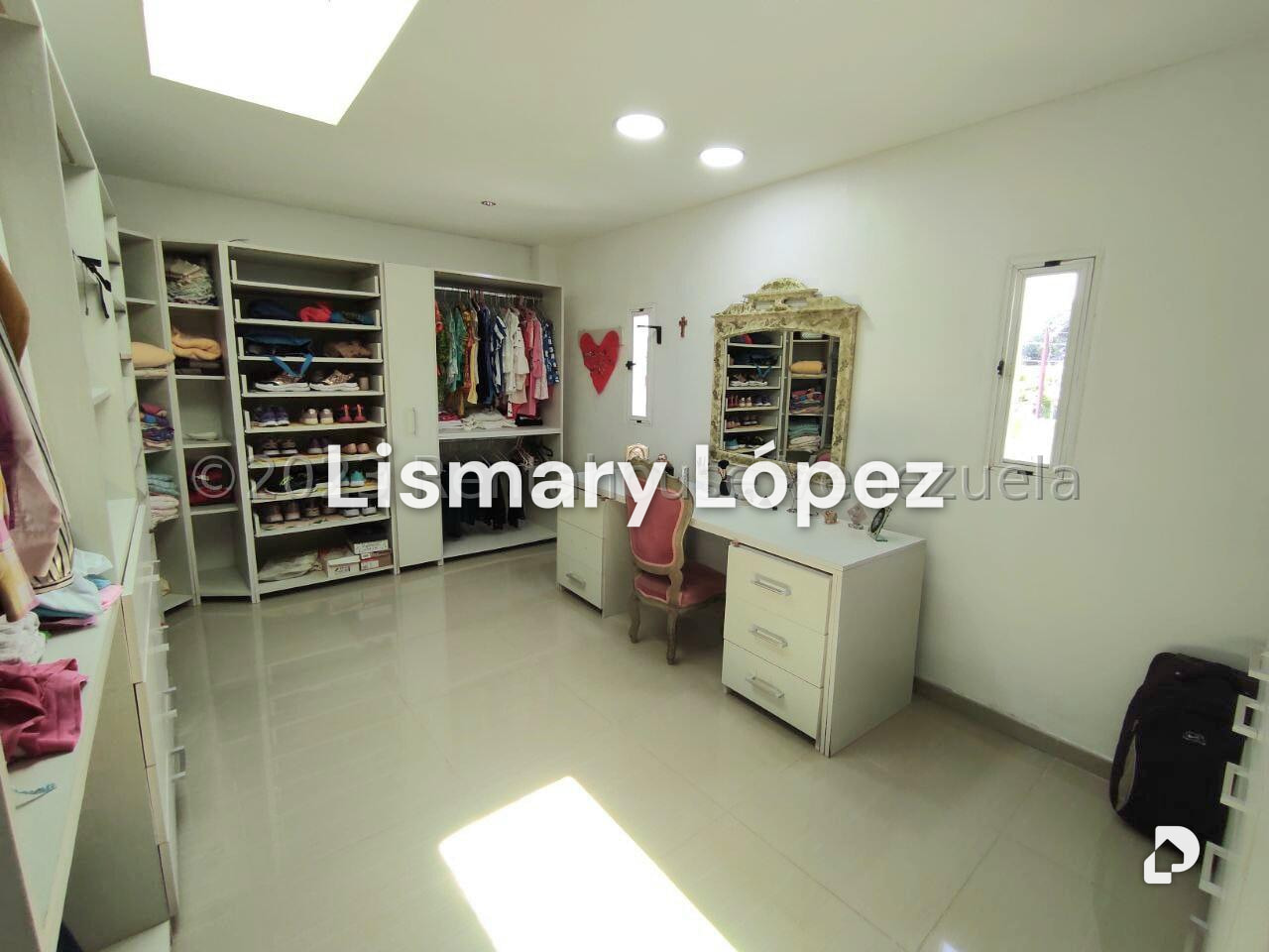Casa en Los Guayabitos, Caracas – 19