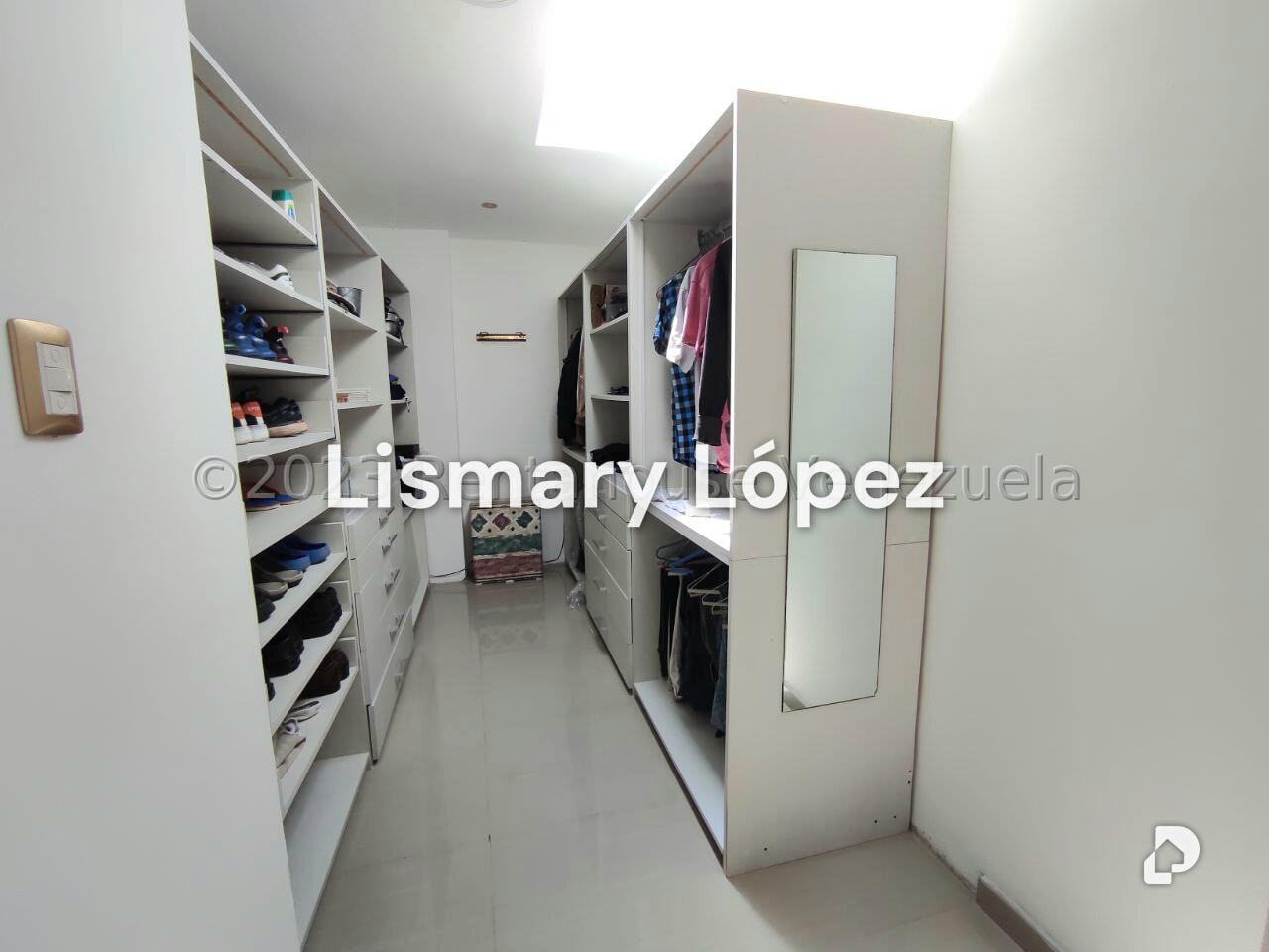 Casa en Los Guayabitos, Caracas – 18