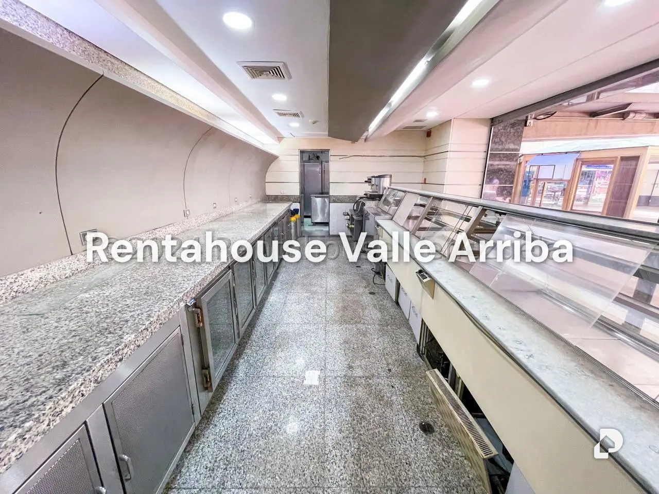 Local comercial en Los Palos Grandes, Caracas – 9