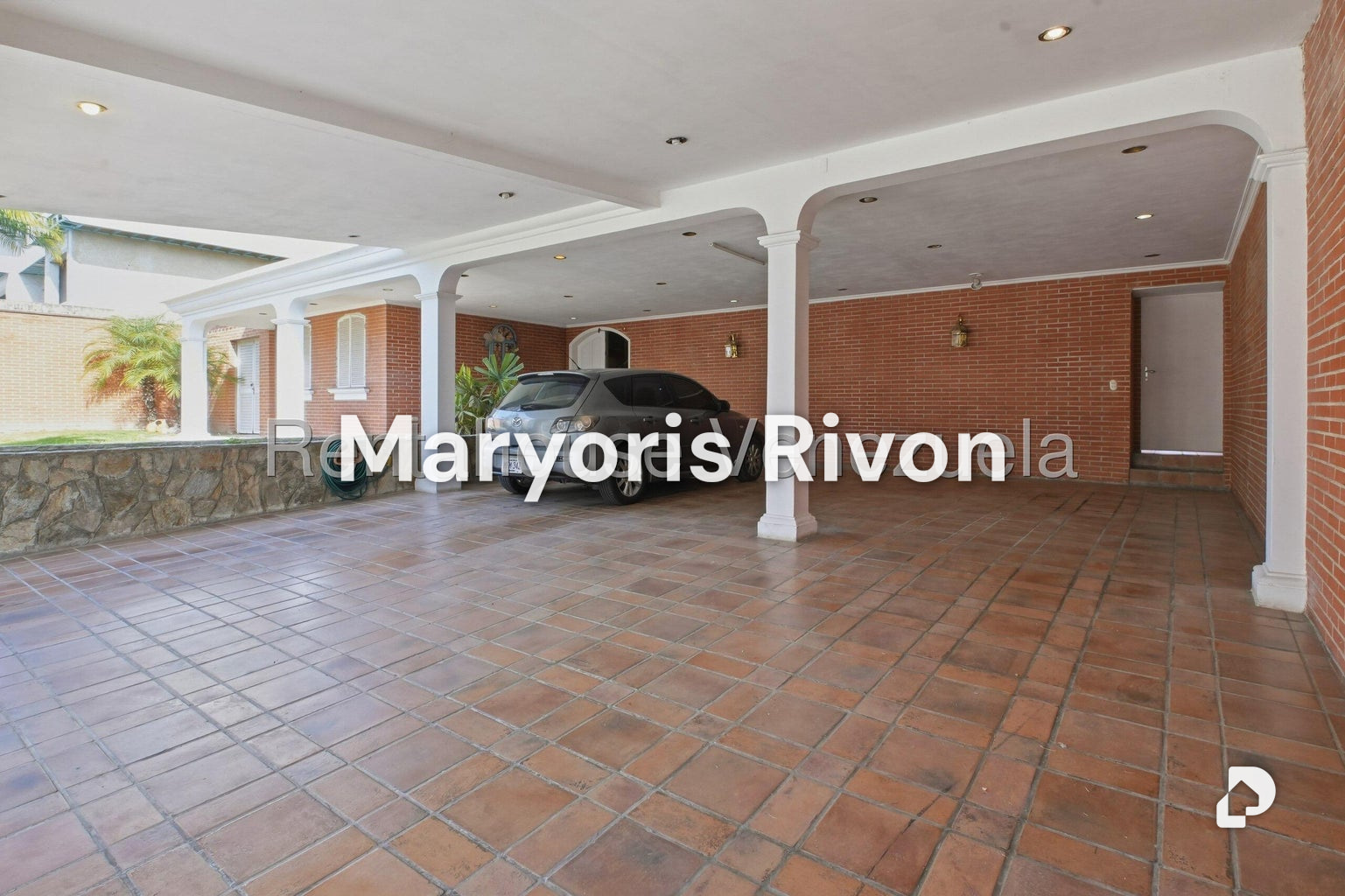 Casa en Los Naranjos (del Cafetal), Caracas – 28