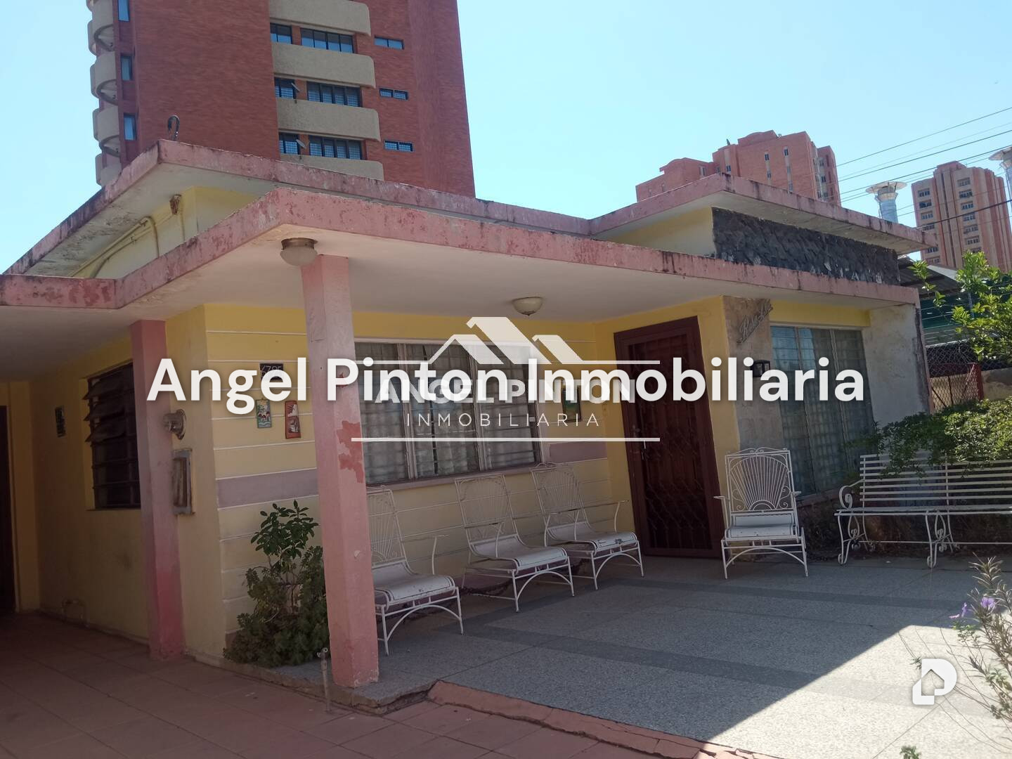Local comercial en Avenida Cecilio Acosta, Maracaibo – 1