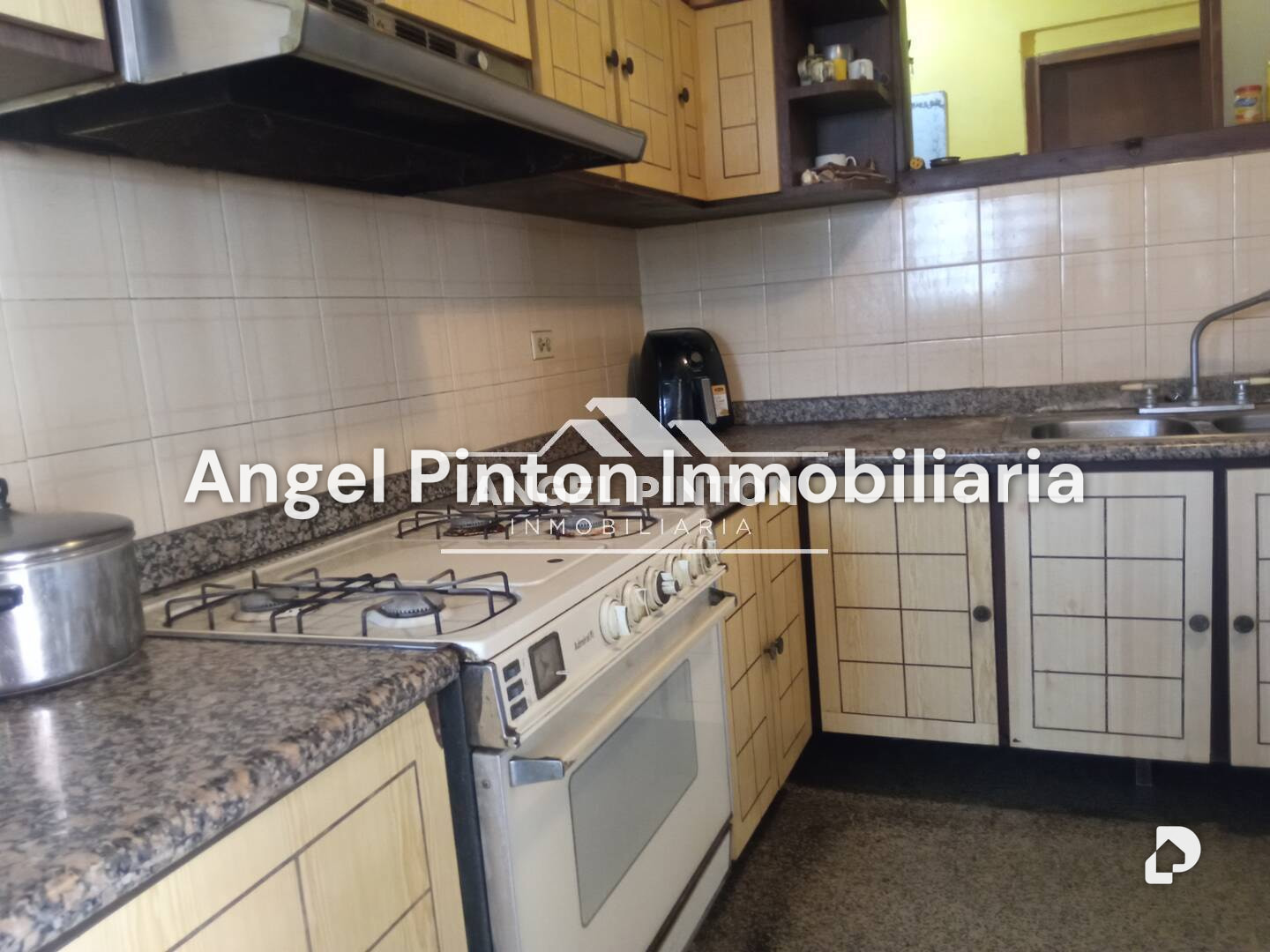 Local comercial en Avenida Cecilio Acosta, Maracaibo – 4