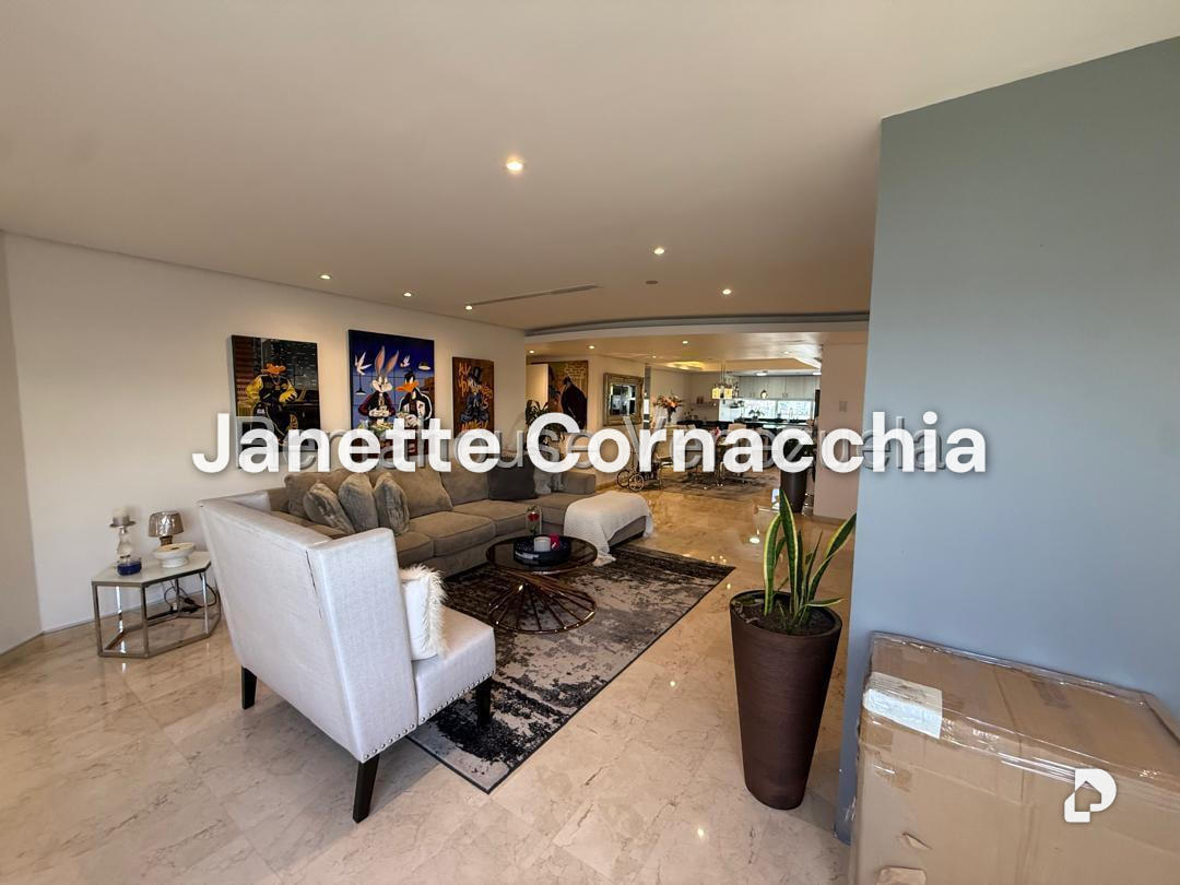 Apartment in Altamira, Caracas – 12