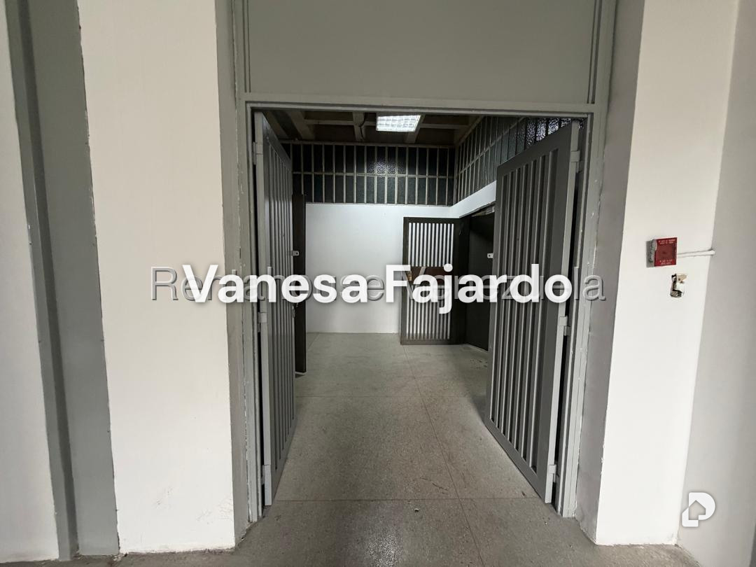 Local comercial en El Valle, Caracas – 3