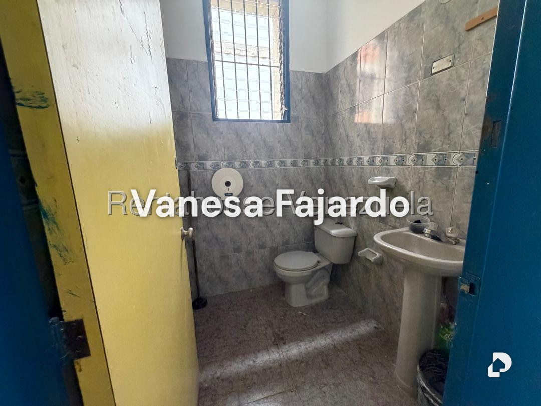 Local comercial en El Valle, Caracas – 7