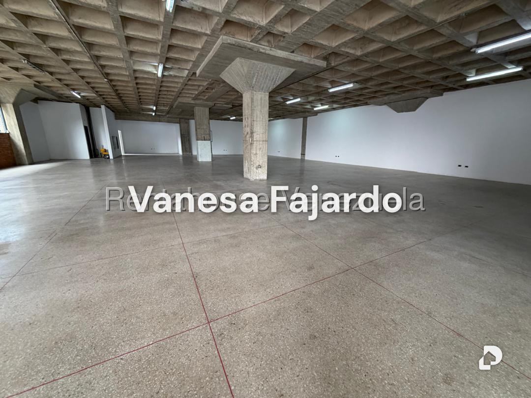 Local comercial en El Valle, Caracas – 9