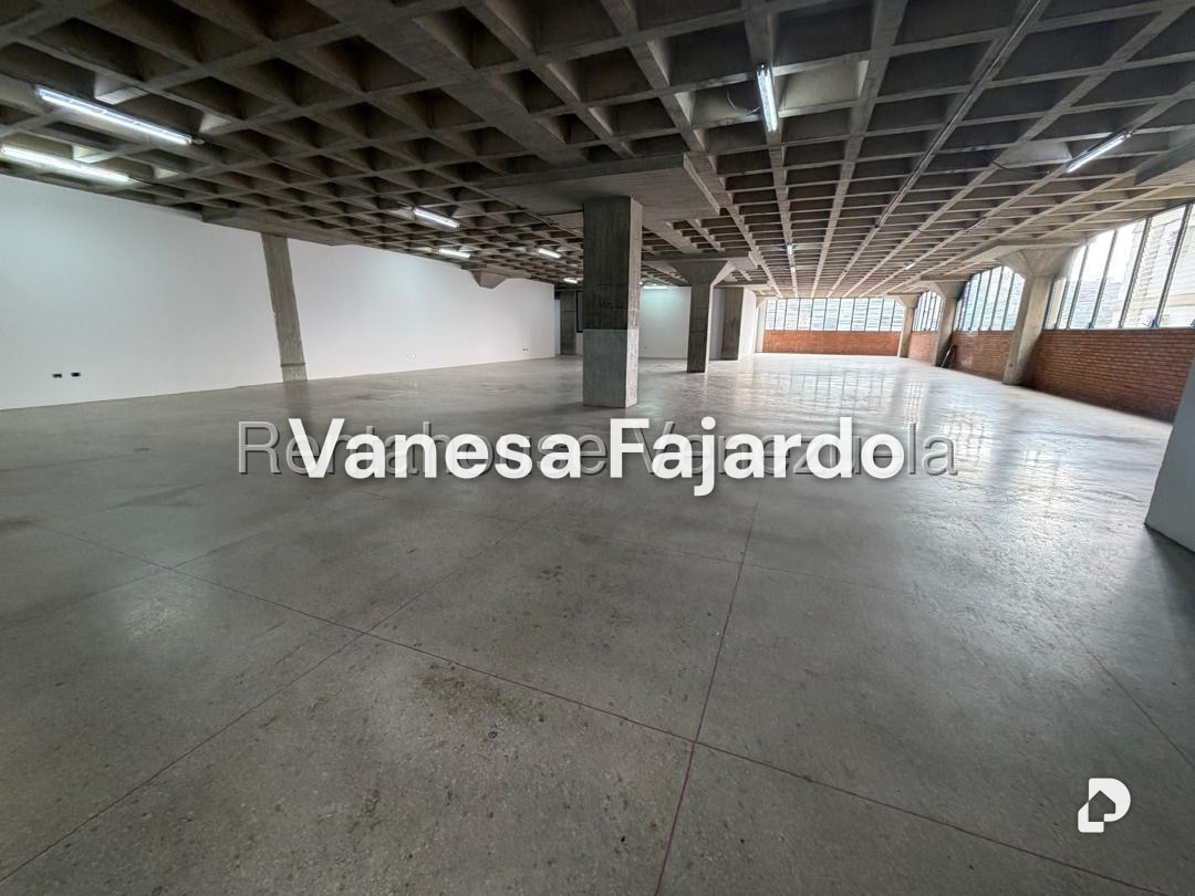 Local comercial en El Valle, Caracas – 5