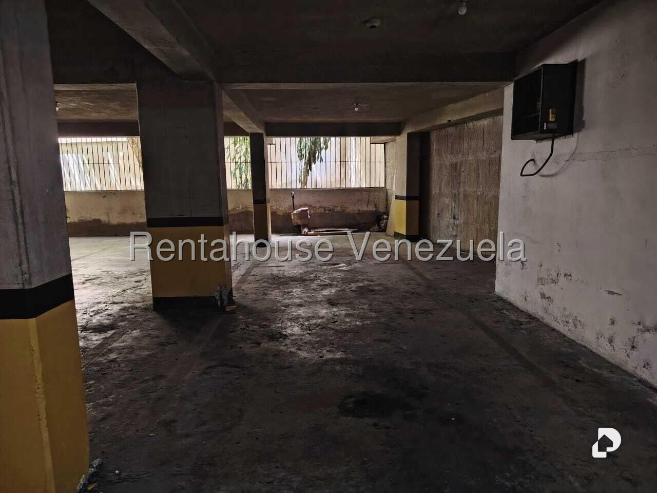 Apartamento en La Florida, Caracas – 24