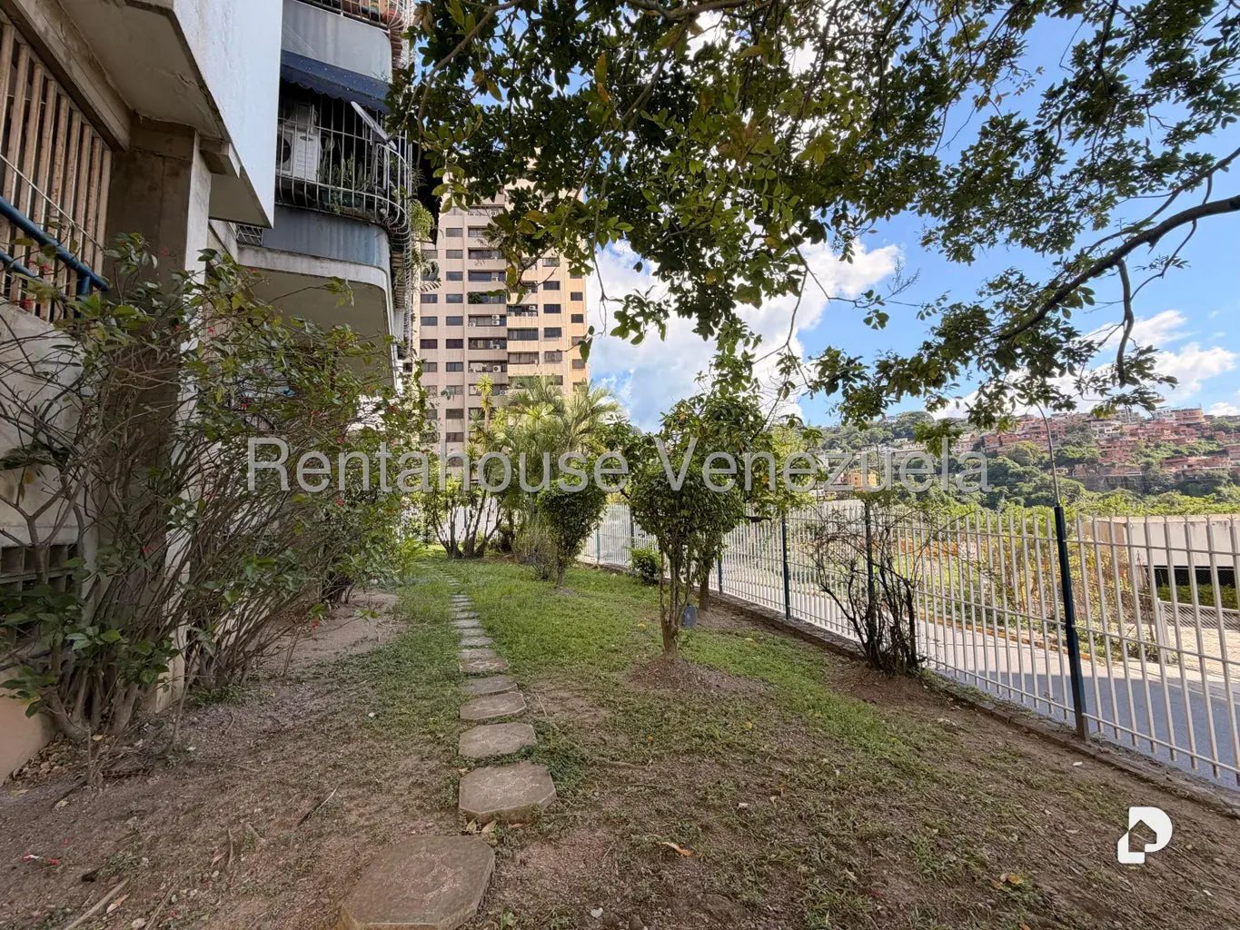 Apartamento en Lomas del Avila, Caracas – 23