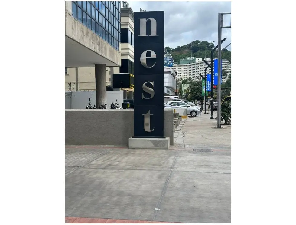 Oficina en Las Mercedes, Caracas - 1