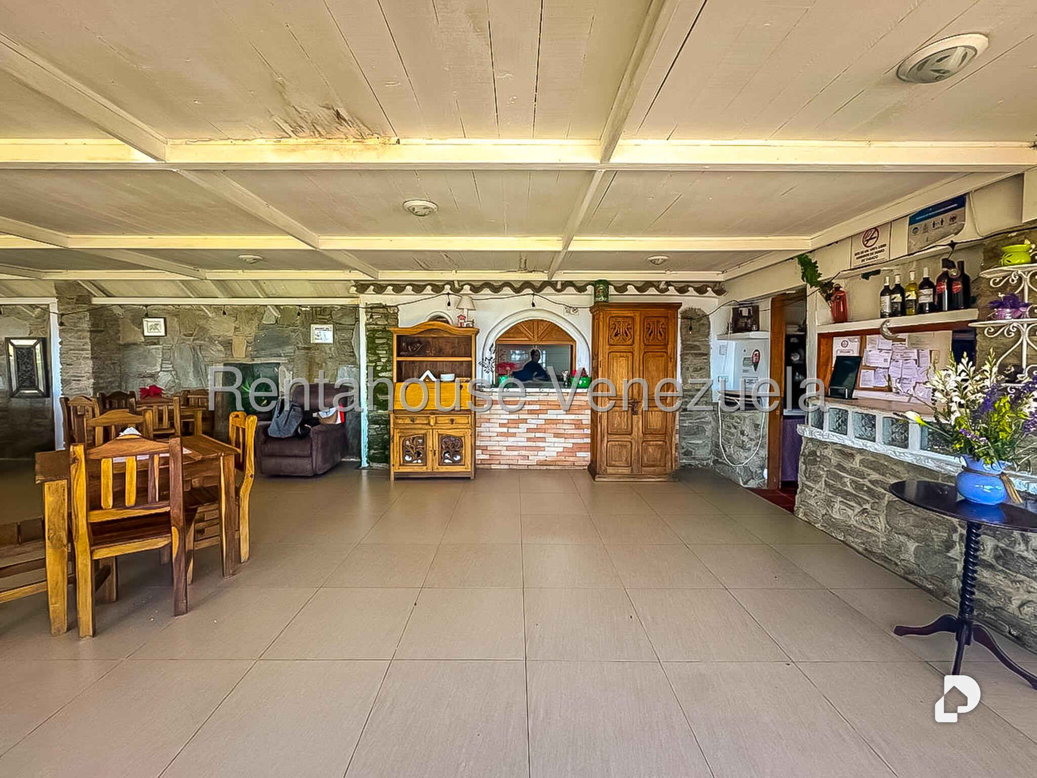 Local comercial en Galipan, Caracas – 12