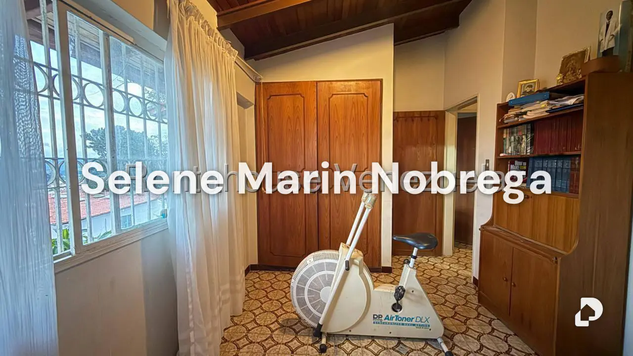 House in Alto Prado, Caracas – 25