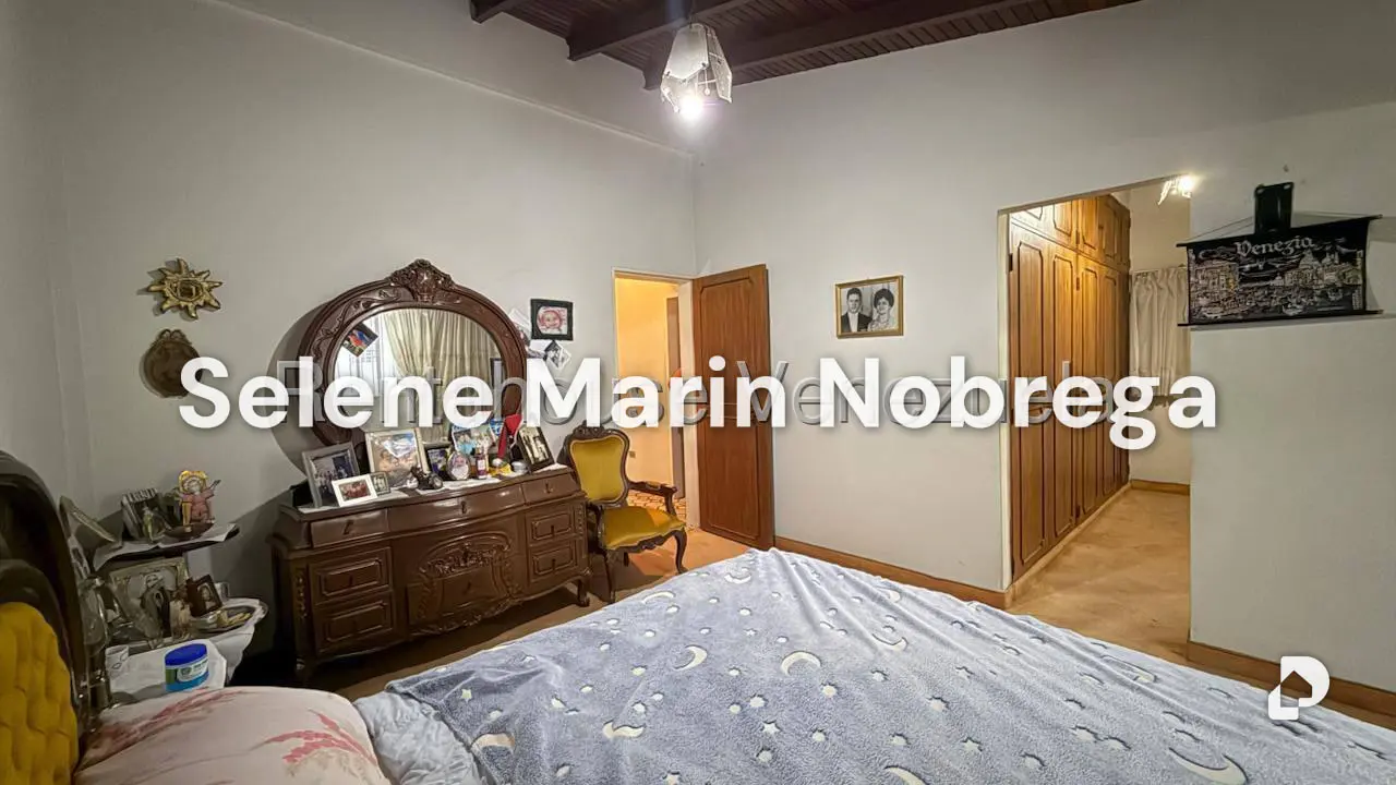 House in Alto Prado, Caracas – 24