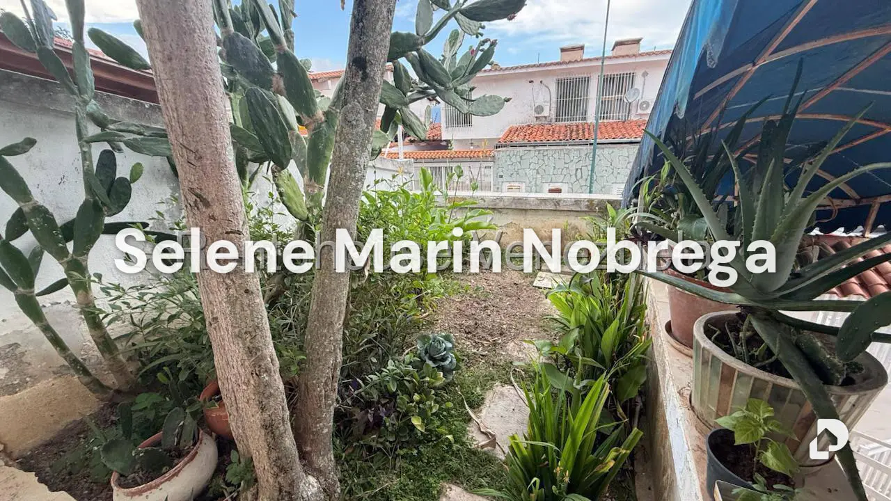 House in Alto Prado, Caracas – 27